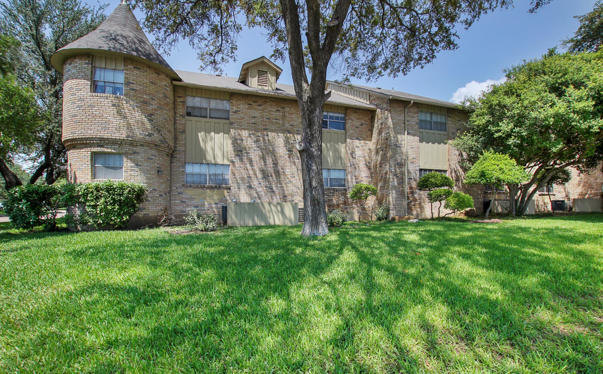 Camelot Apartments Apartment Living in Richardson, TX