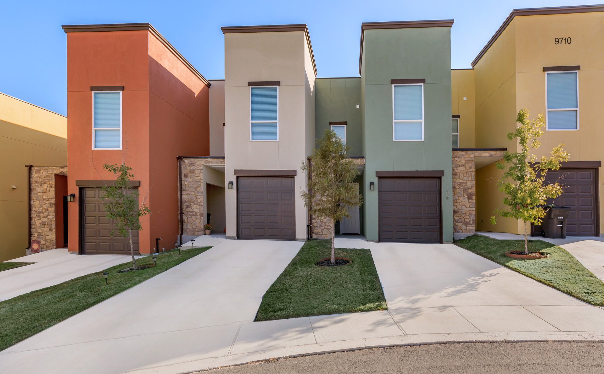 Belcara Luxury Townhomes Apartment Living in San Antonio, TX