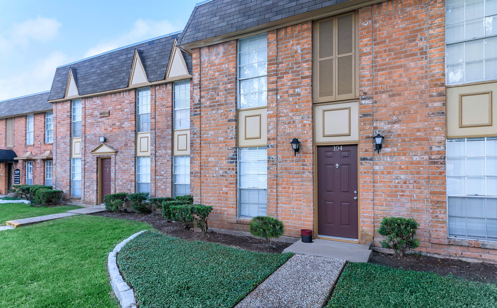 Stoney Brook Apartment Living in Houston, TX