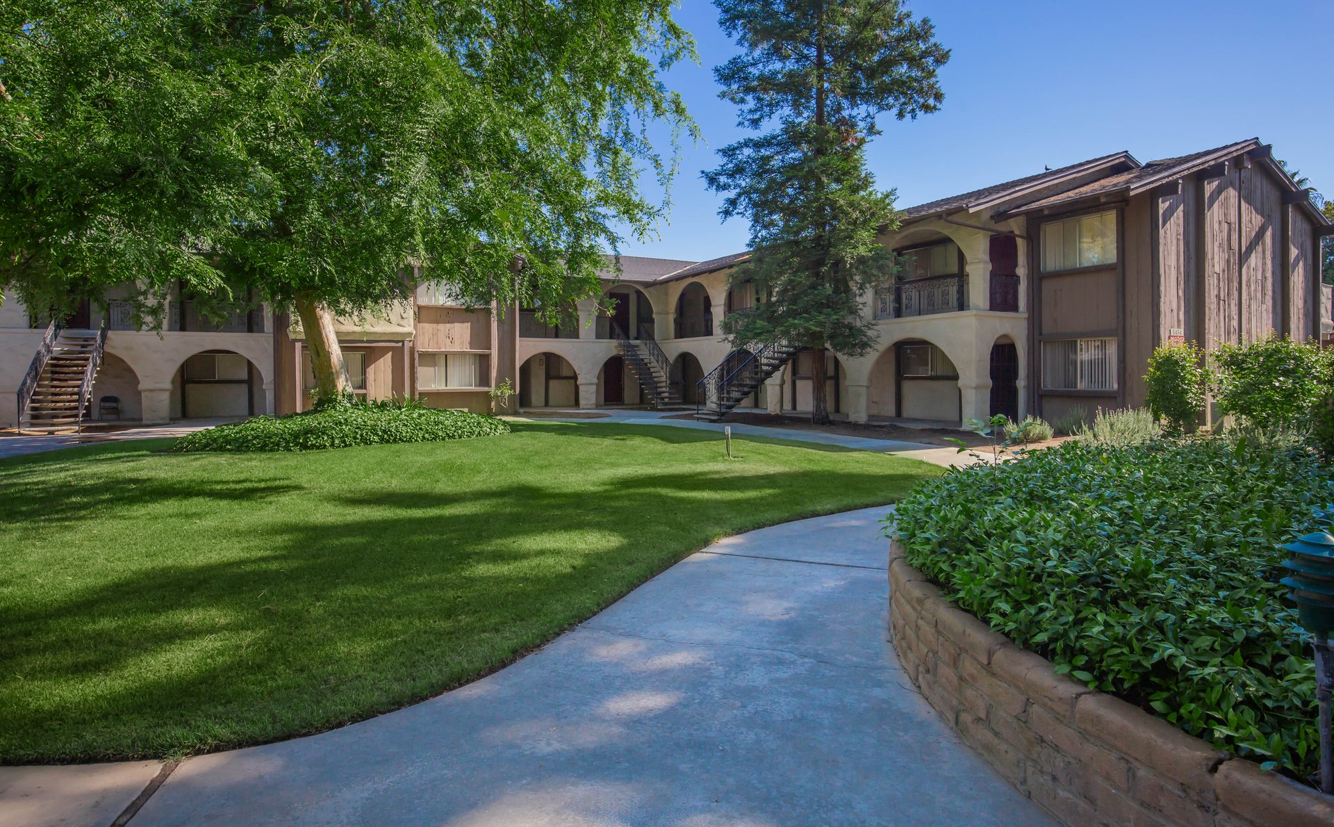 Casa Del Rey Apartments Apartment Living in Fresno, CA
