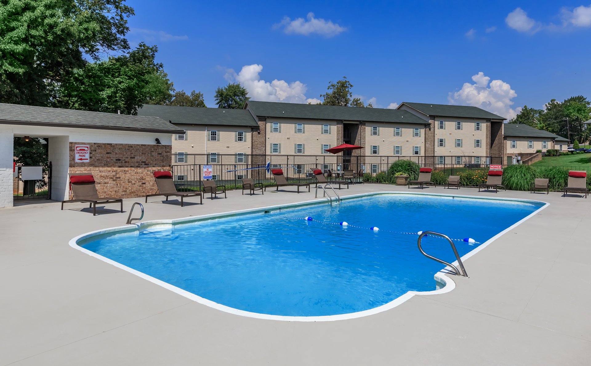Eagles Crest at Jack Miller Apartments in Clarksville, TN