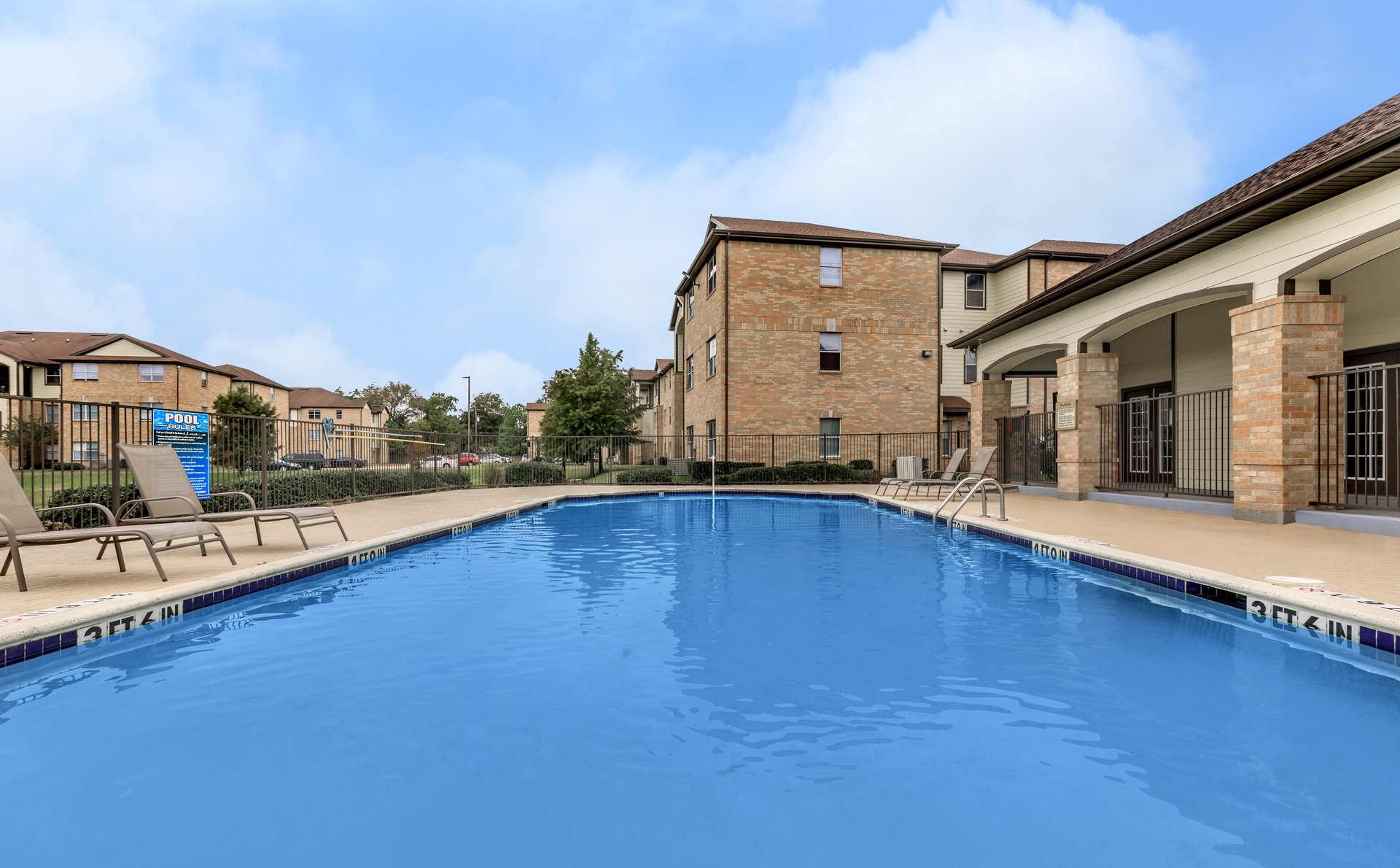 The Summit at Bennington Apartment Living in Houston, TX