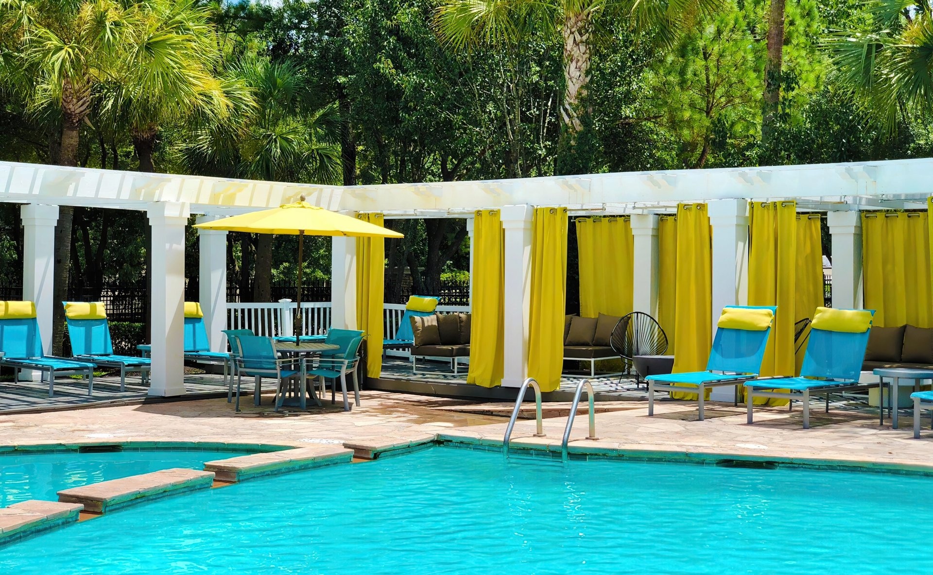 Mallard Creek Apartment Living in Kingwood, TX