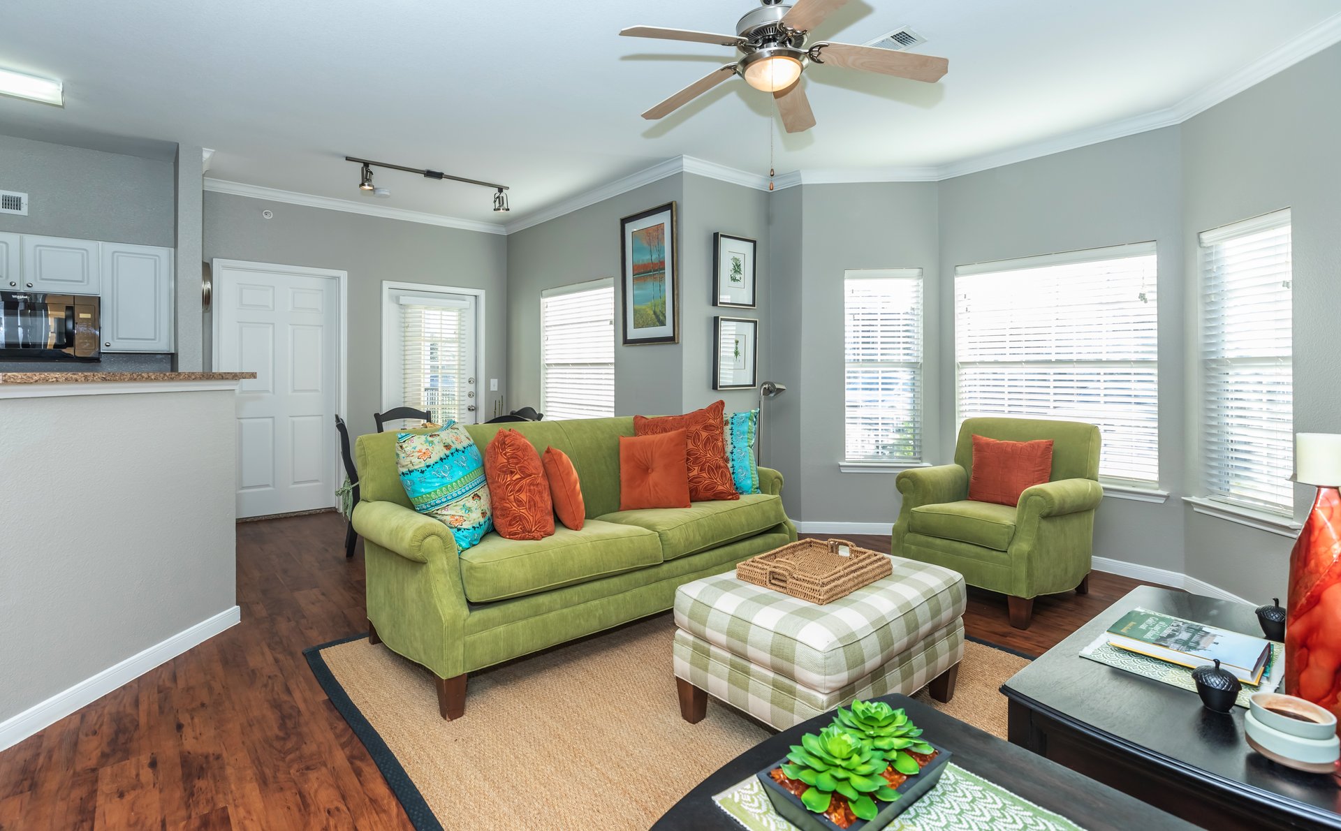 West End Lodge Apartment Living in Beaumont, TX