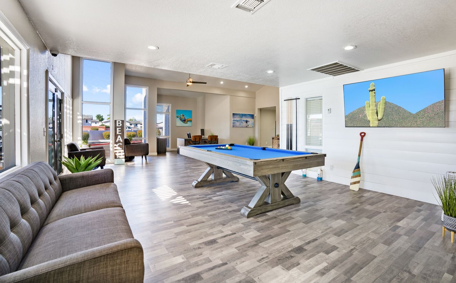 Tides on Gilbert East Apartment Living in Mesa, AZ