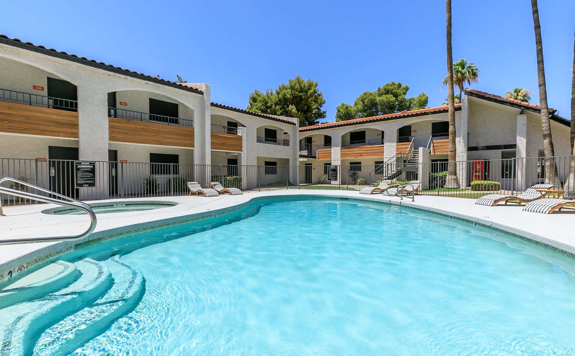 Tides on East Cactus Apartment Living in Phoenix, AZ