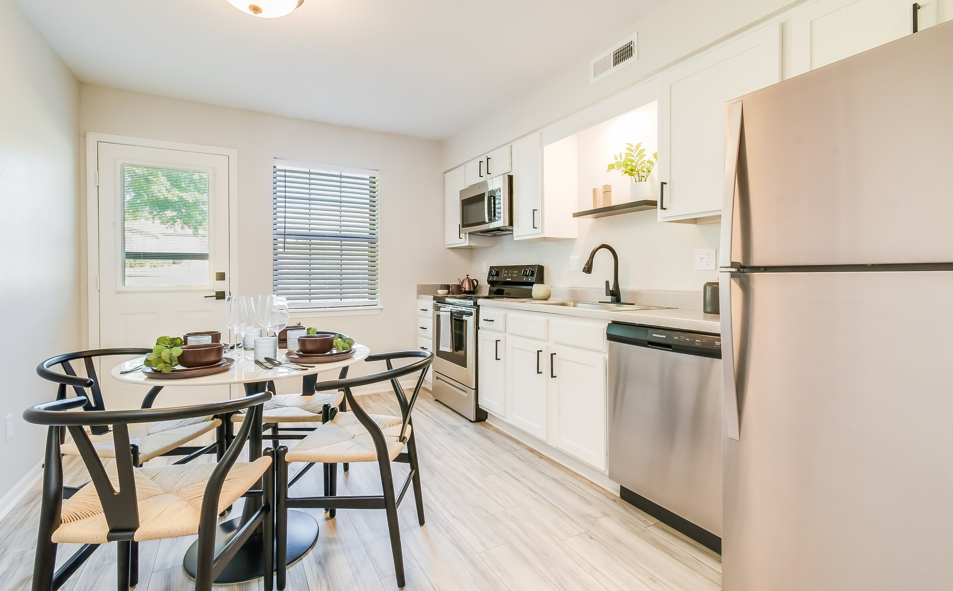 The Arbor Apartments and Townhomes Apartment Living in Blue Springs, MO