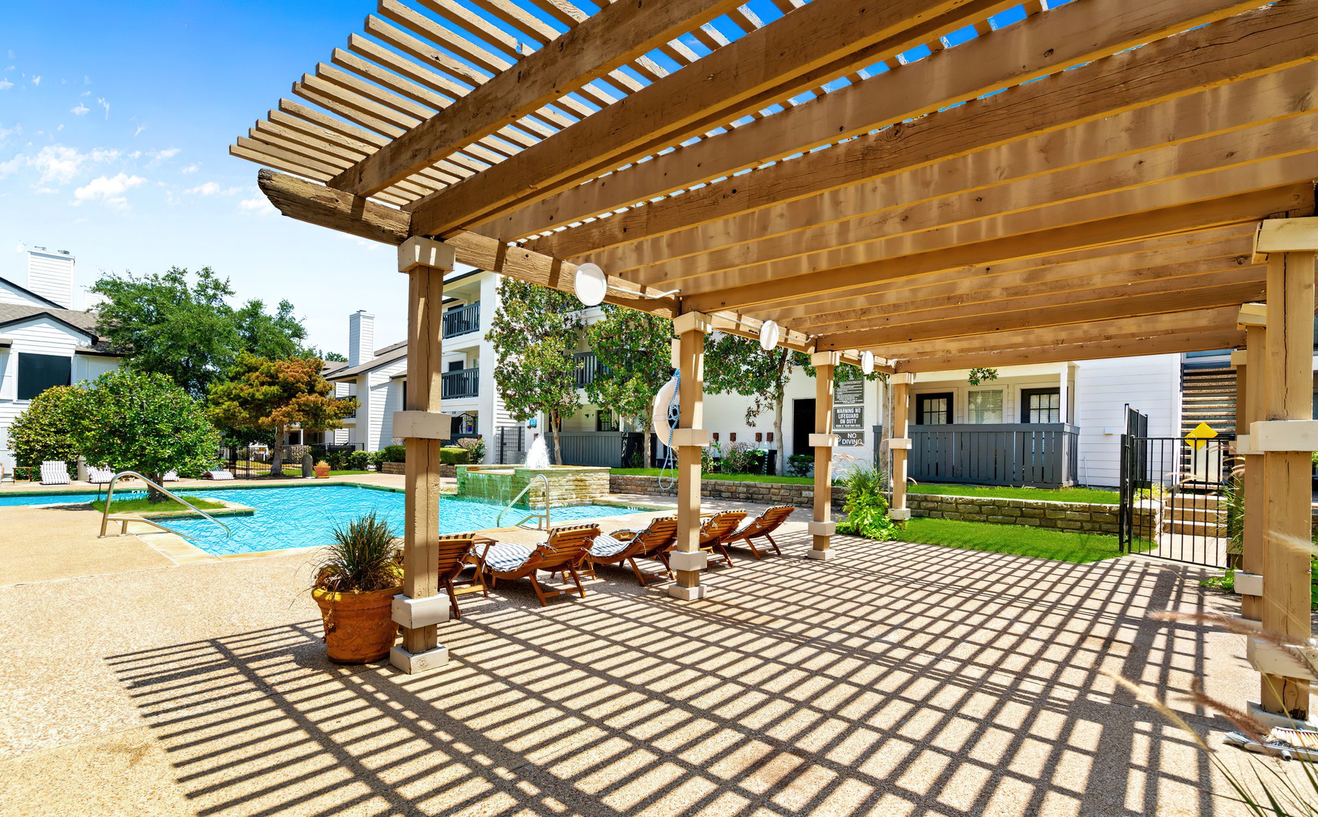 Tides on Hulen Apartment Living in Fort Worth, TX