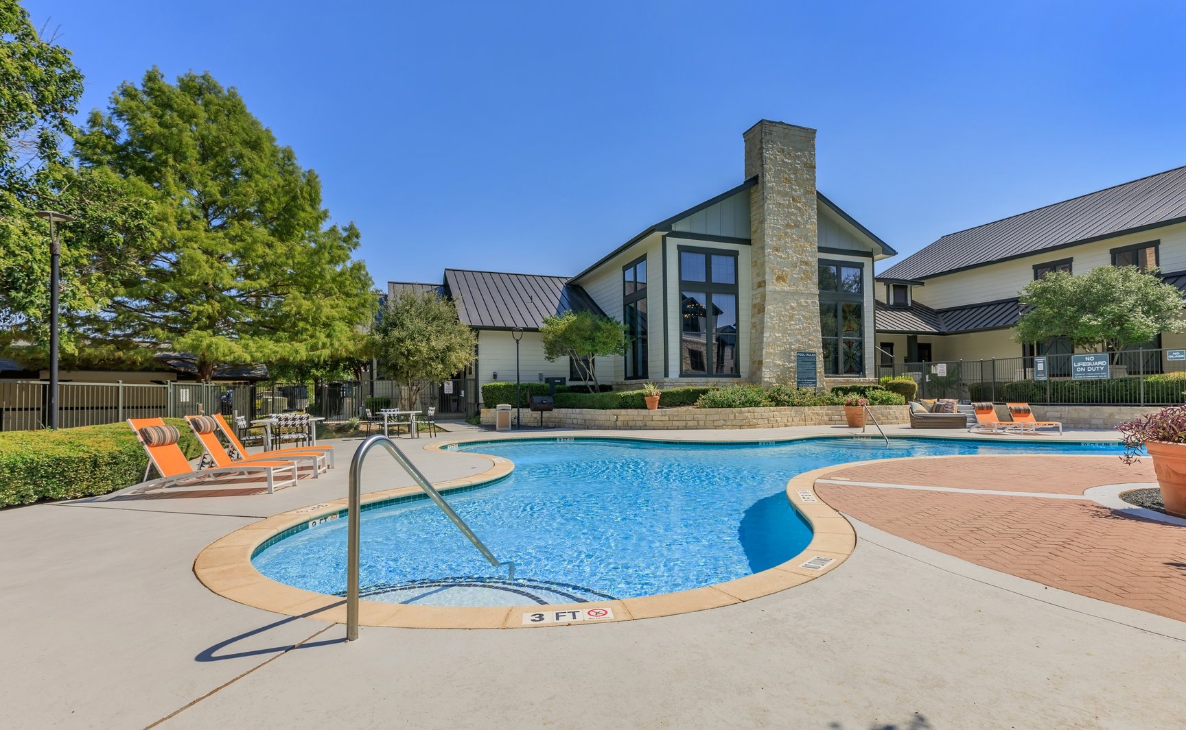 The Heritage Apartments in Live Oak, TX