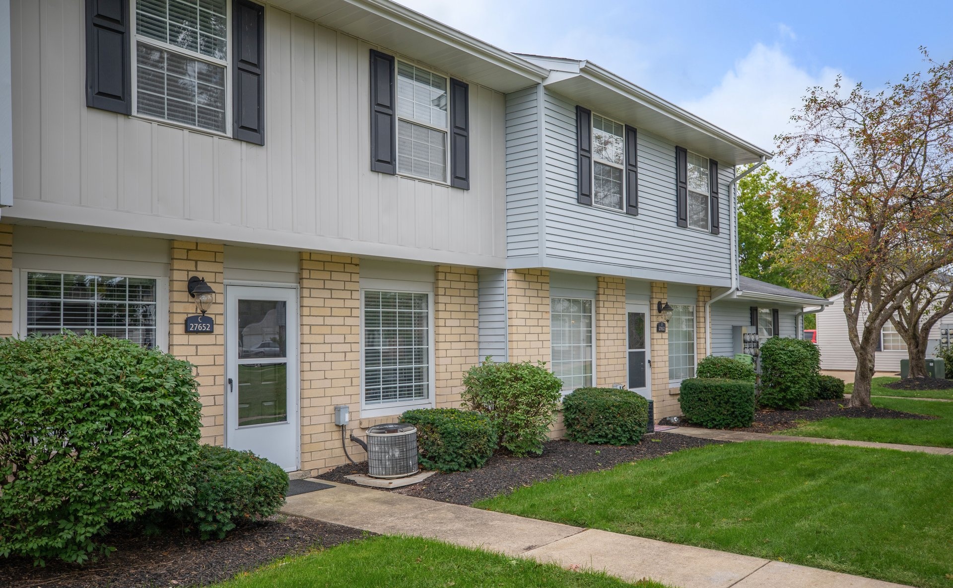 Westchester Townhomes Apartment Living in Westlake, OH