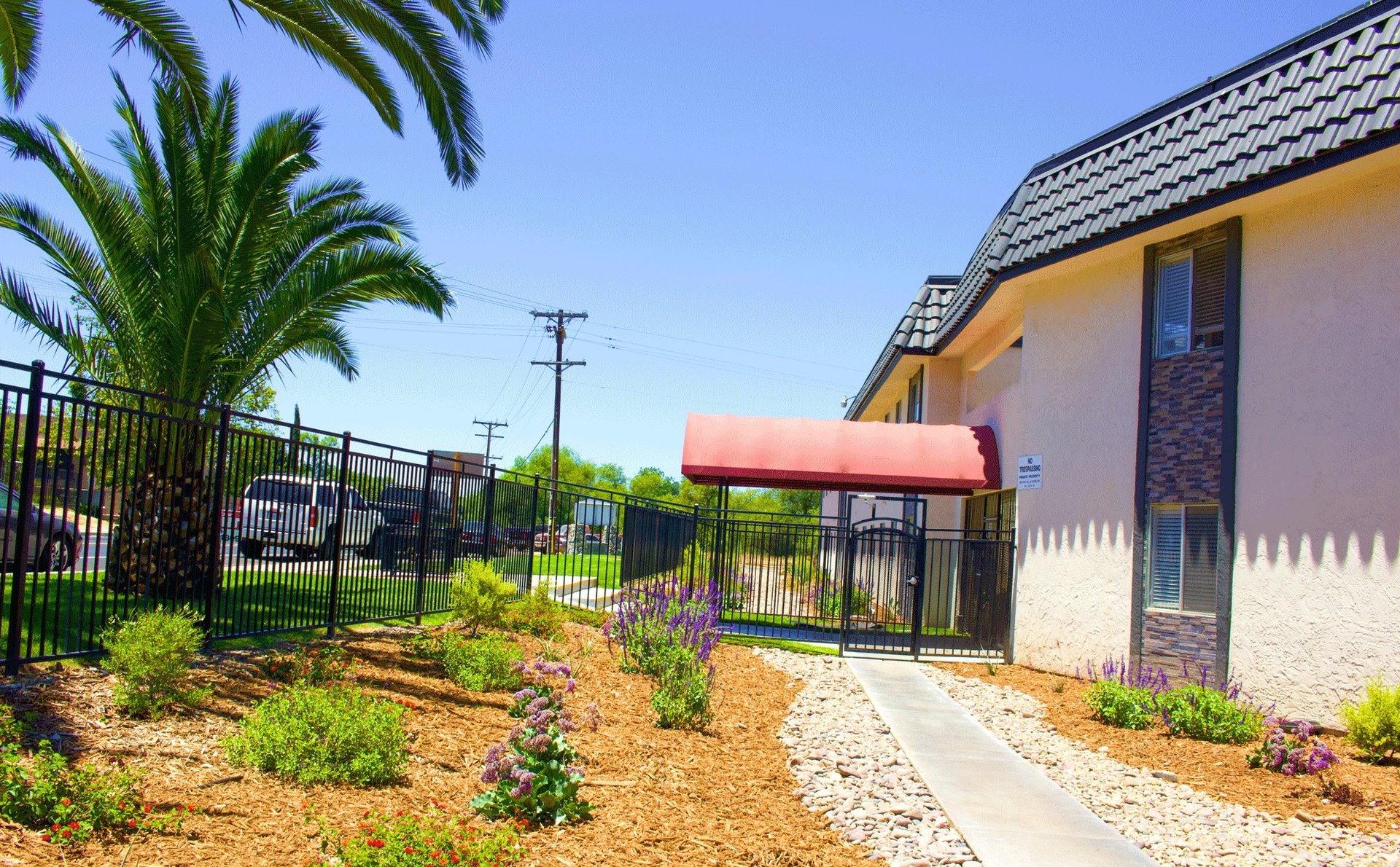 Country Gardens Apartment Living in Ramona, CA