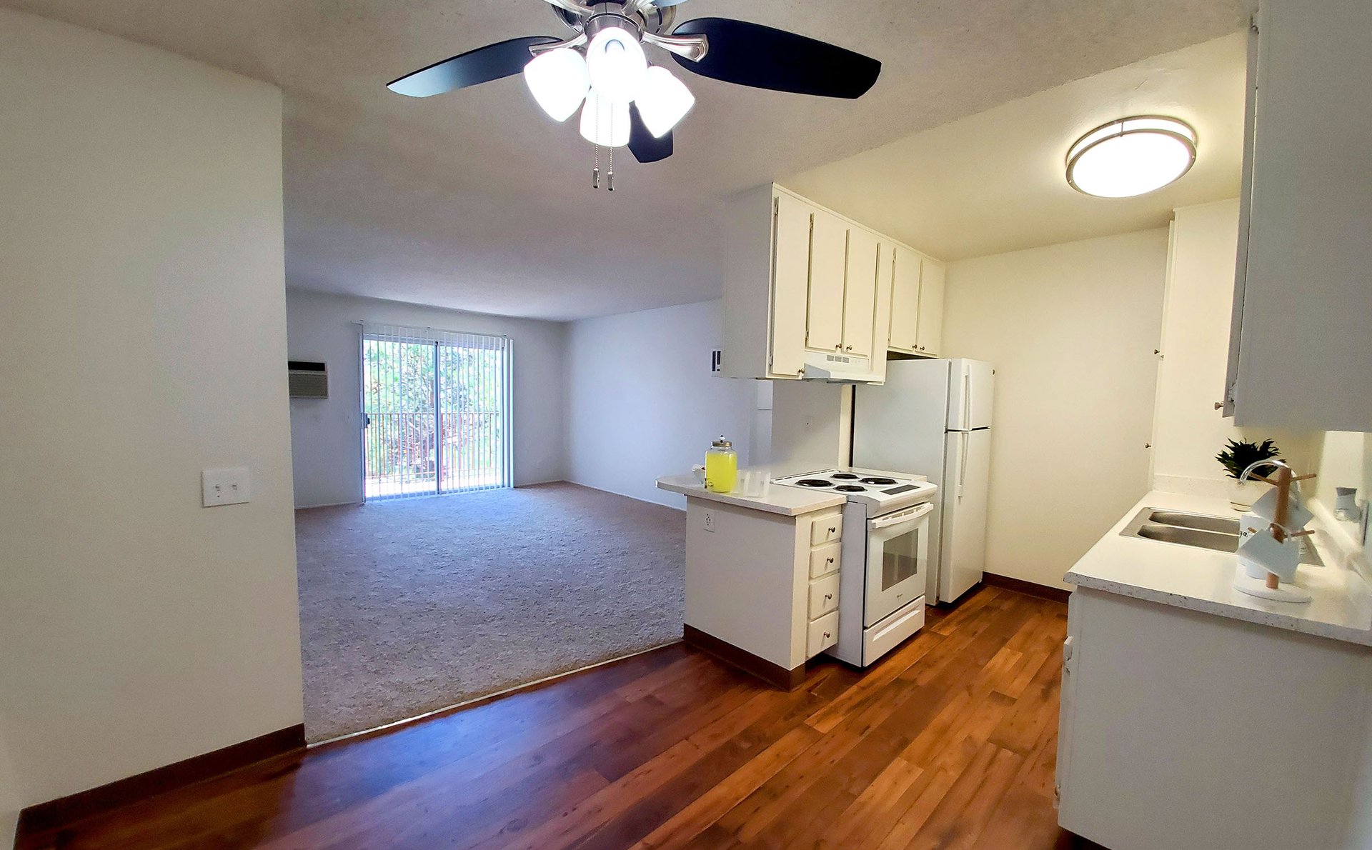 Parkwood Gardens Apartment Living in El Cajon, CA