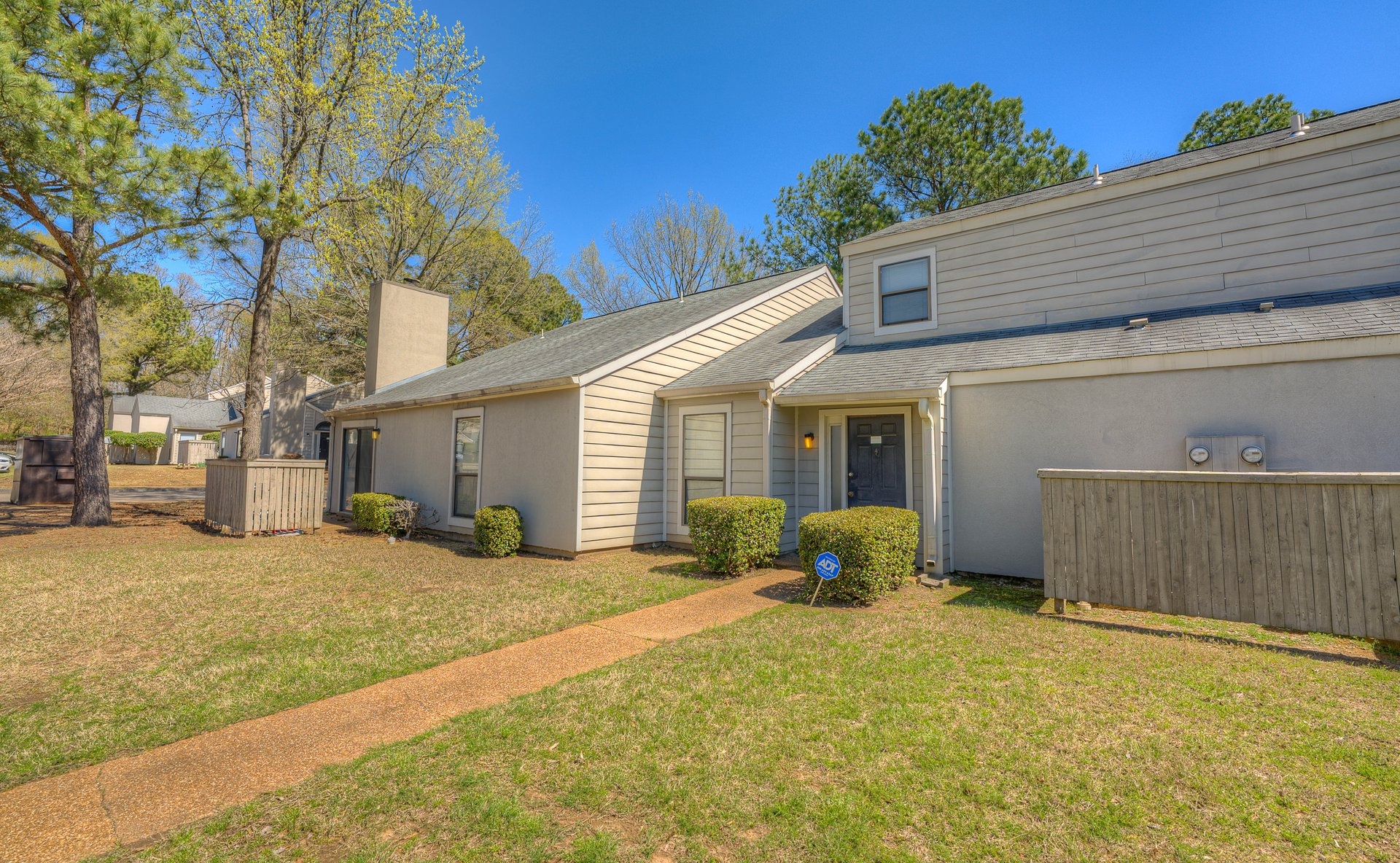 The Vale Apartment Living in Cordova, TN