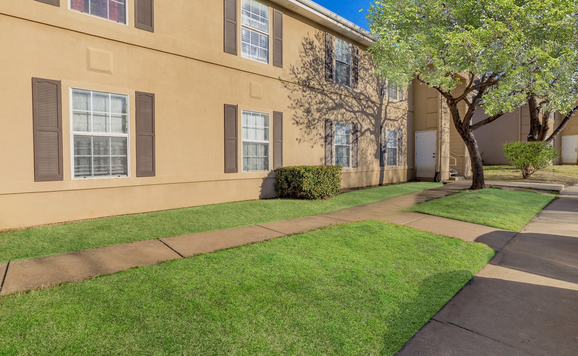 Rolling Hills at Elm Creek Apartment Living in Owasso, OK