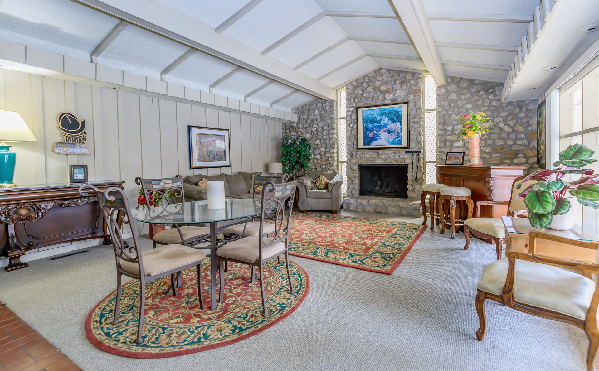 Royal Arms Apartment Living in Tulsa, OK