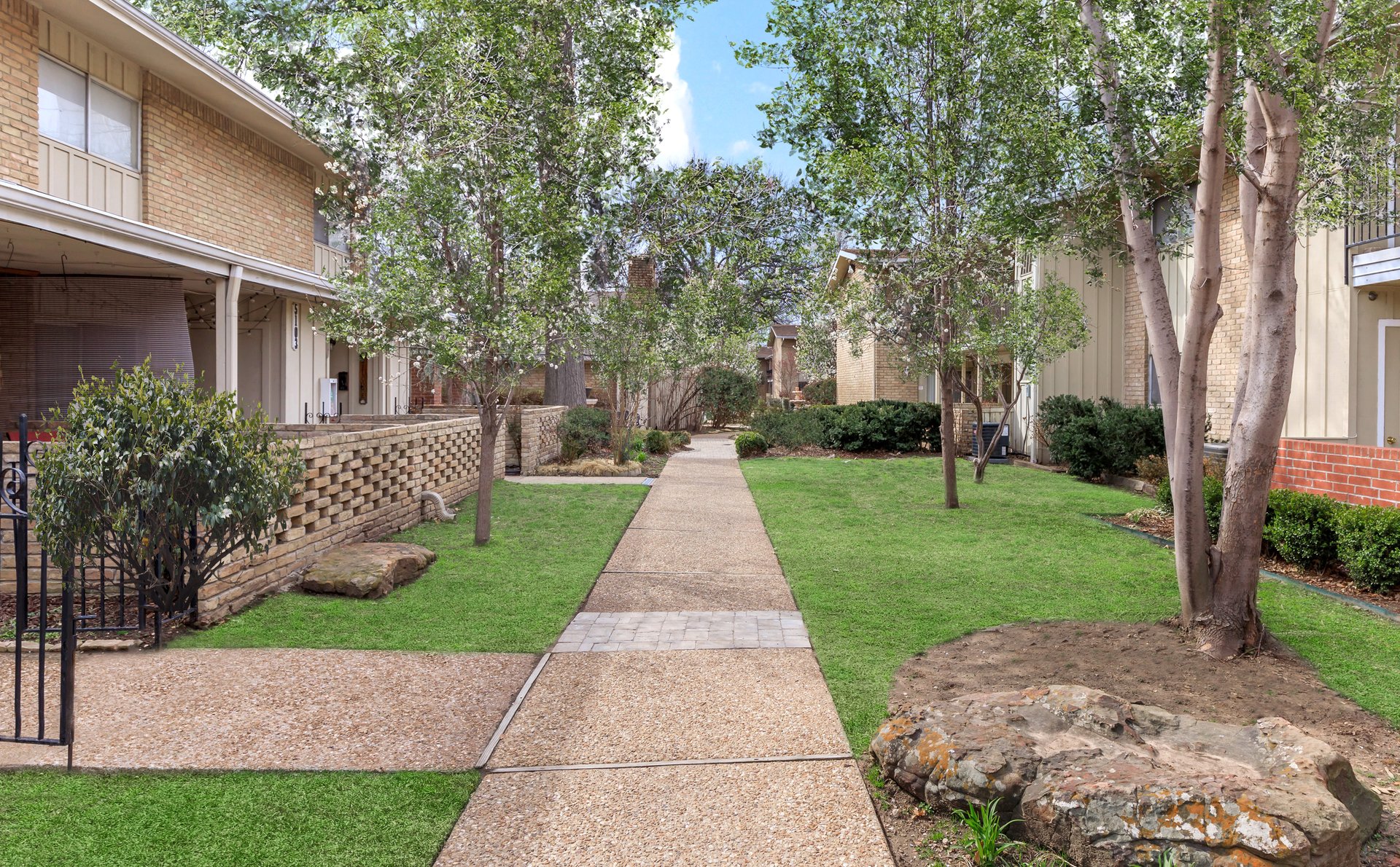 Royal Arms Apartment Living in Tulsa, OK