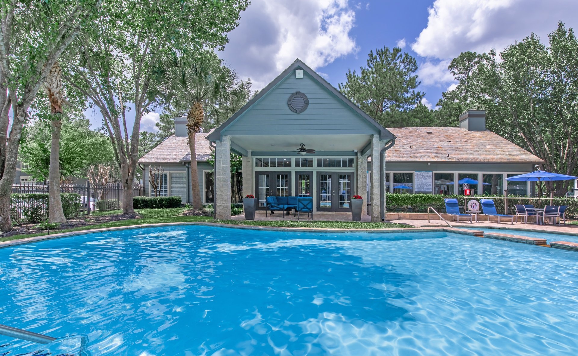 Mallard Creek Apartment Living in Kingwood, TX