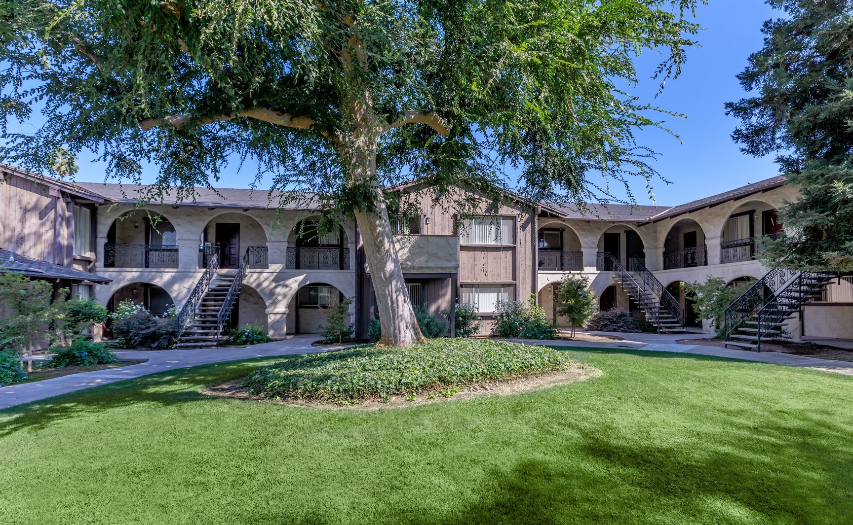 Casa Del Rey Apartments Apartment Living in Fresno, CA