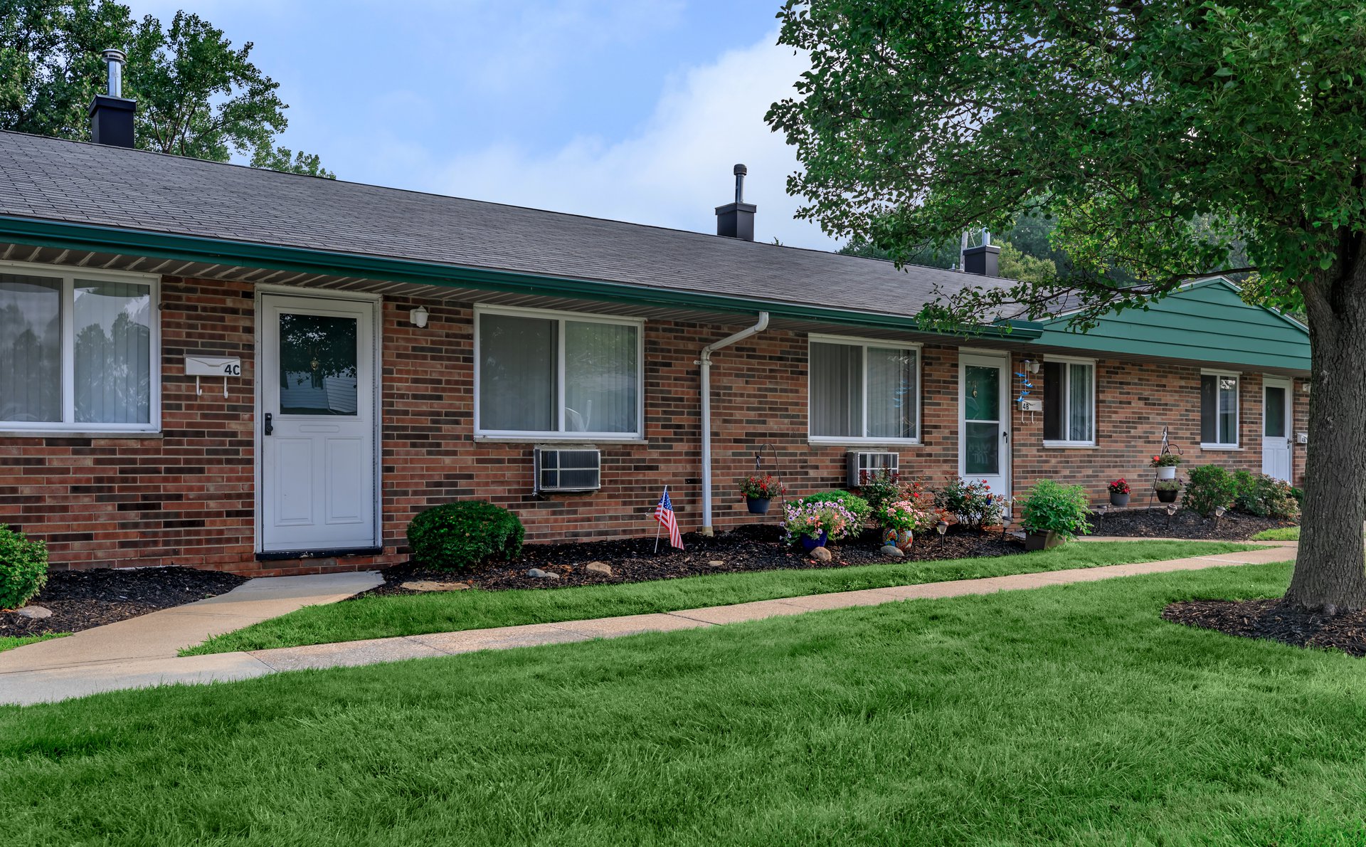 Summertree Apartments Apartment Living in MentorontheLake, OH